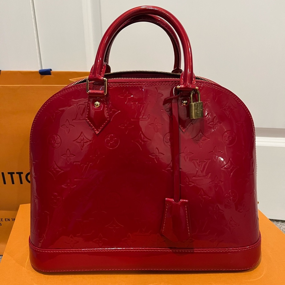 100% authentic Louis Vuitton Alma PM Monogram Vernis handbag